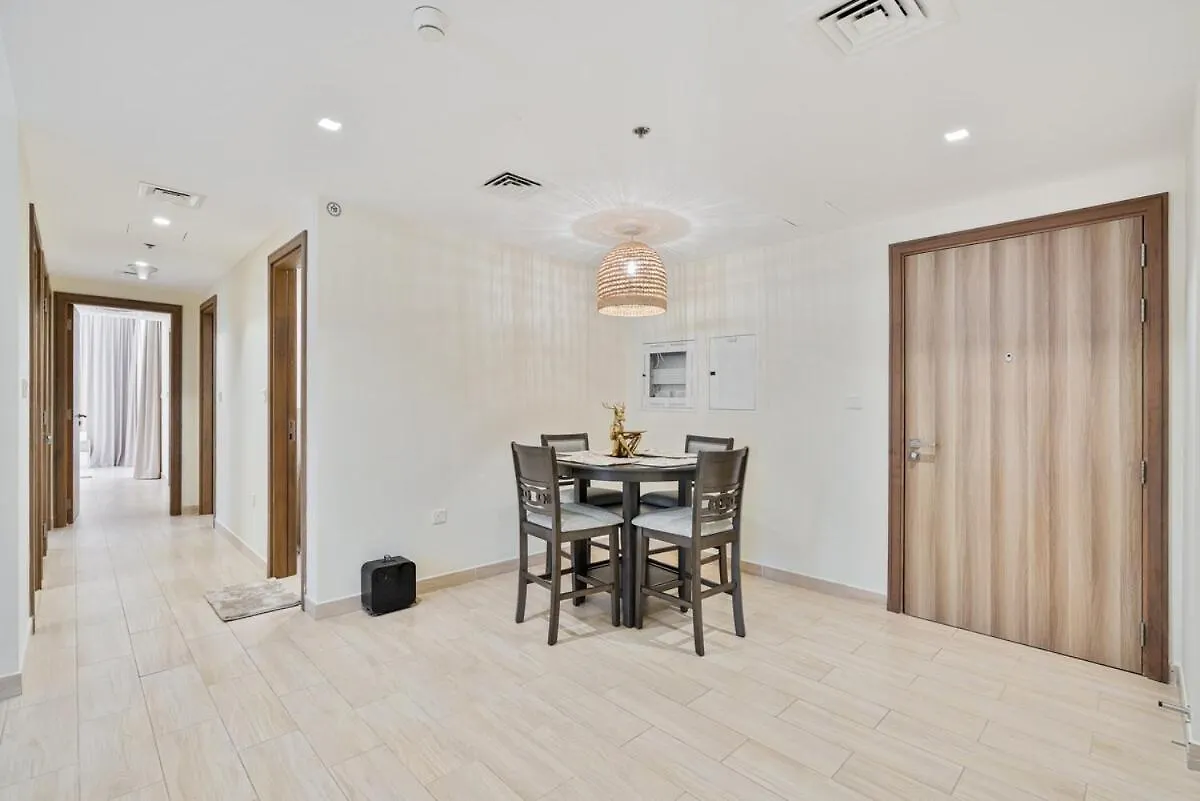 Modern 2Br With Private Terrace, Pool And Gym Access Apartment Dubai