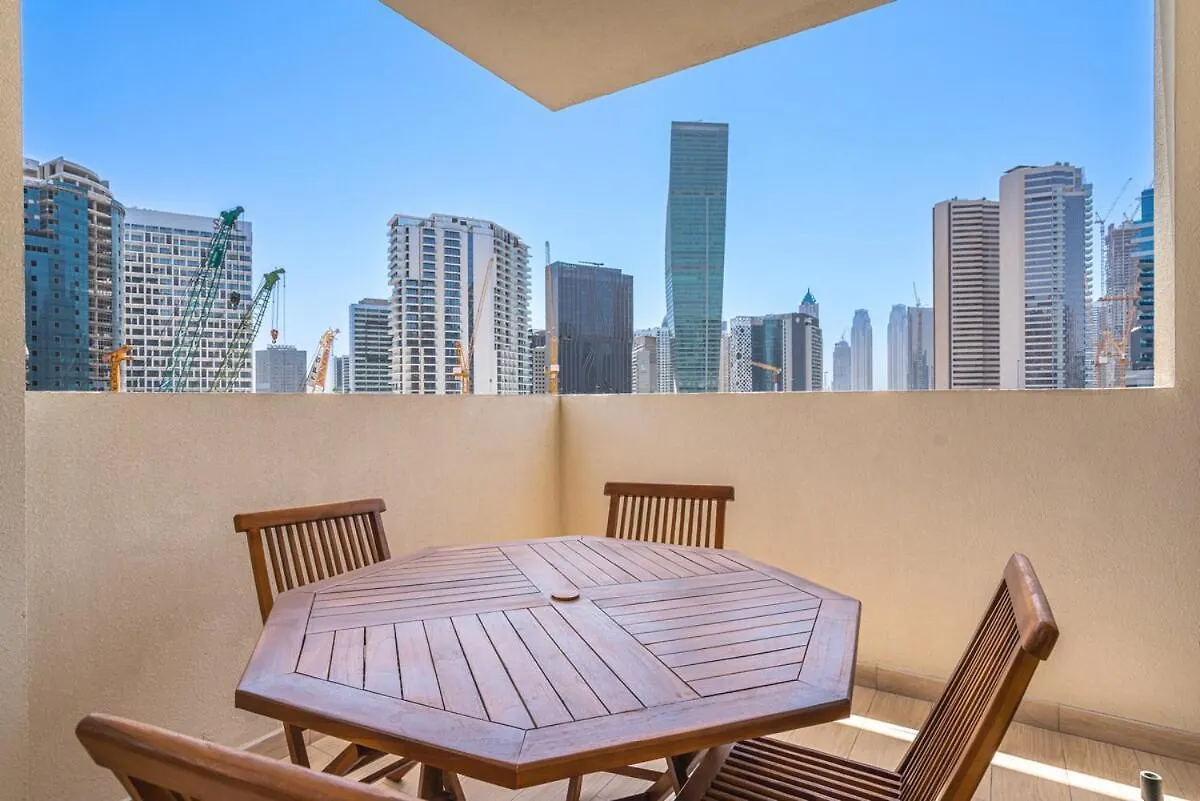 Modern 2Br With Private Terrace, Pool And Gym Access Apartment Dubai 0*,