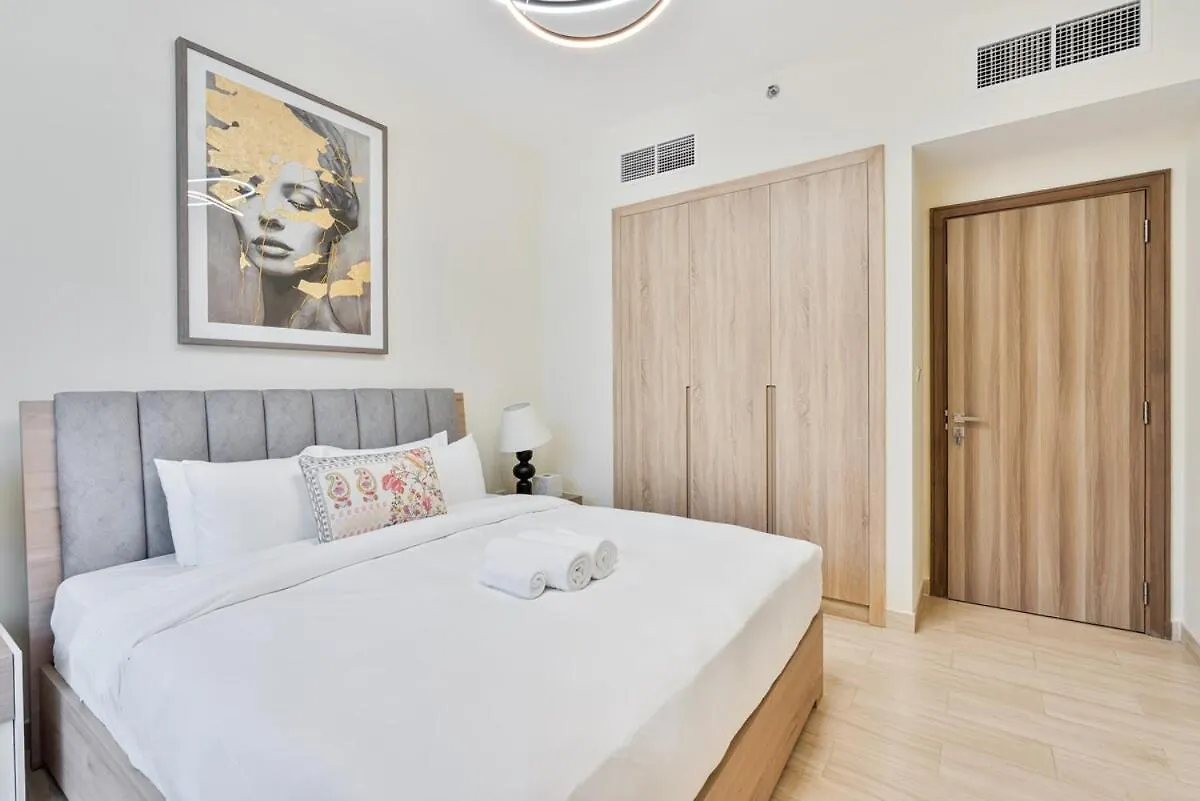 Modern 2Br With Private Terrace, Pool And Gym Access Apartment Dubai 0*,