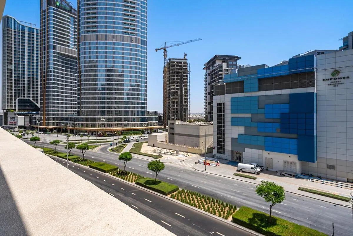 Modern 2Br With Private Terrace, Pool And Gym Access Apartment Dubai