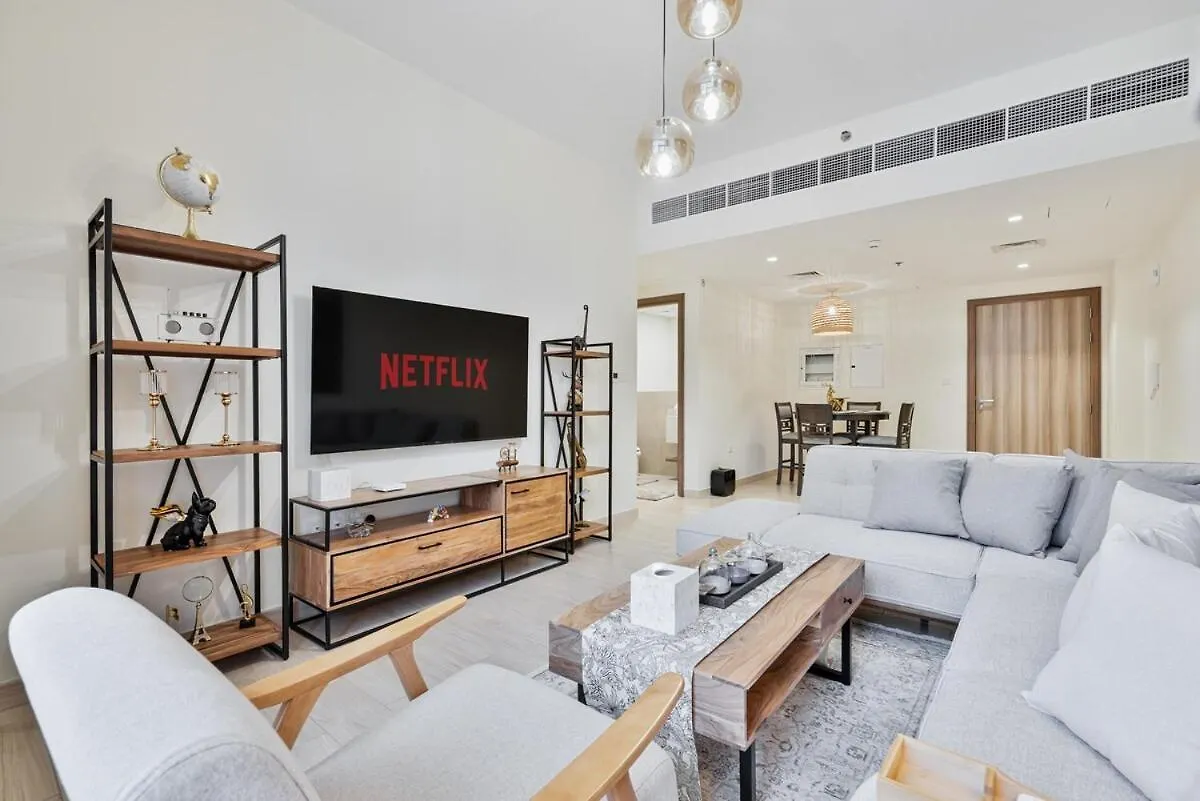 Modern 2Br With Private Terrace, Pool And Gym Access Apartment Dubai
